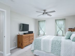 2 Simon Davis Dr, Rutland MA 01543