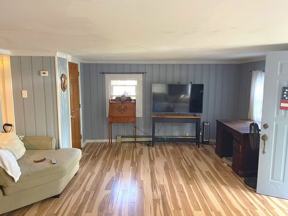 8 Sandy Lane, Pembroke MA 02359