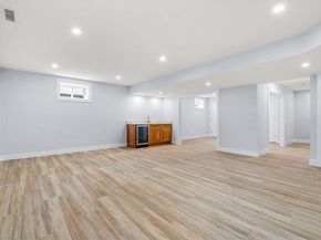 10 Whittier Rd, Natick MA 01760