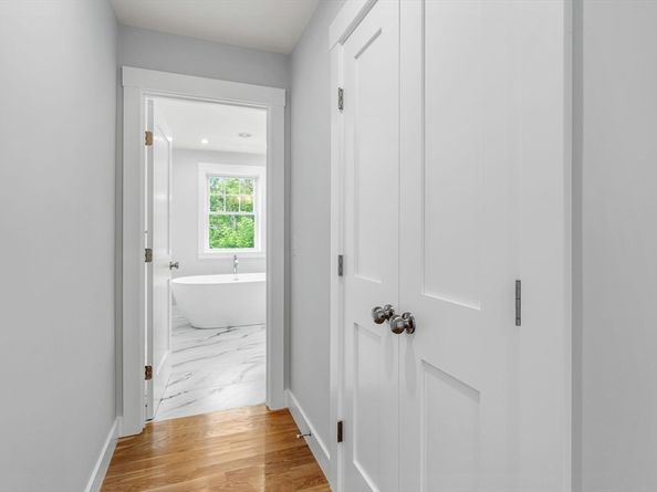 10 Whittier Rd, Natick MA 01760