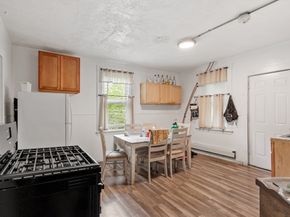 376 Elm St, Fitchburg MA 01420