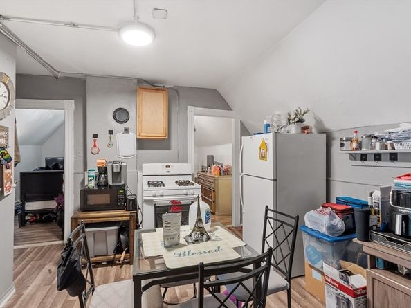 376 Elm St, Fitchburg MA 01420