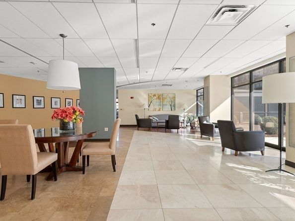60 Longwood Ave 802, Brookline MA 02446