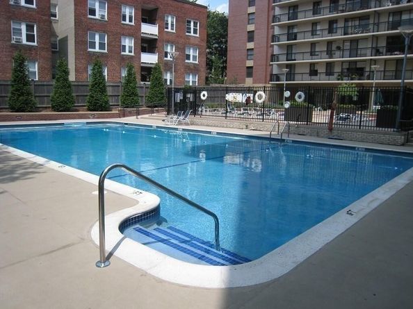 60 Longwood Ave 802, Brookline MA 02446