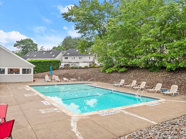 49 Meadow Pond Dr I, Leominster MA 01453