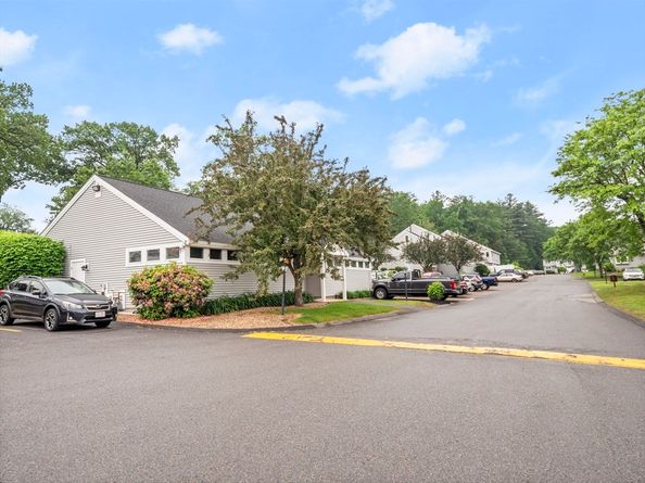 49 Meadow Pond Dr I, Leominster MA 01453