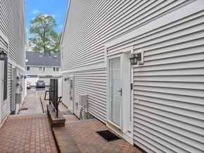 49 Meadow Pond Dr I, Leominster MA 01453
