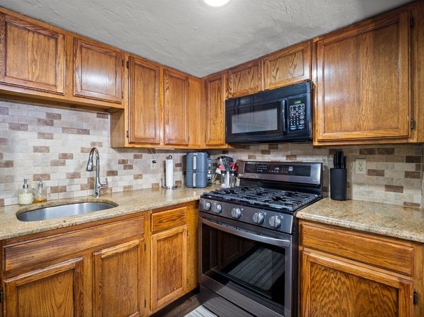 49 Meadow Pond Dr I, Leominster MA 01453