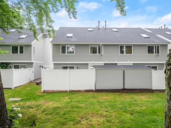49 Meadow Pond Dr I, Leominster MA 01453