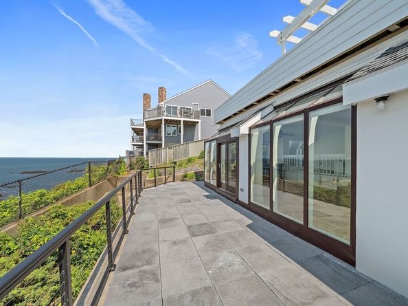 25 Oceanside Drive 25, Hull MA 02045