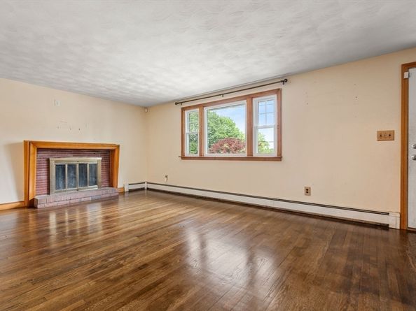 100 Shirley Road, Waltham MA 02452