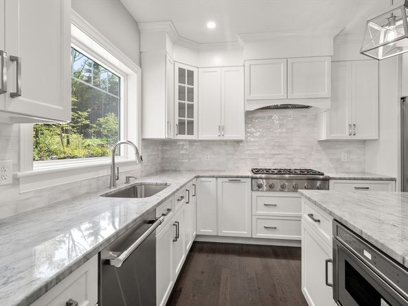 376 Elmwood Avenue, Holden MA 01520
