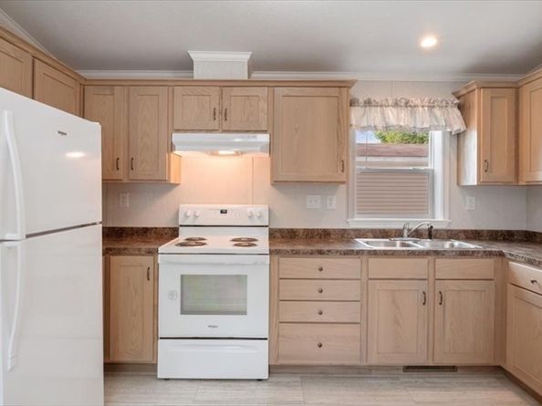 1237 Central Street, Leominster MA 01420