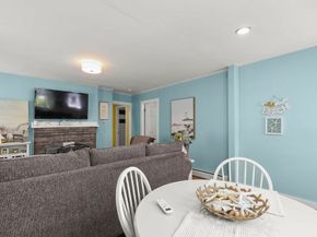 8 Woodland Cir, Wareham MA 02571