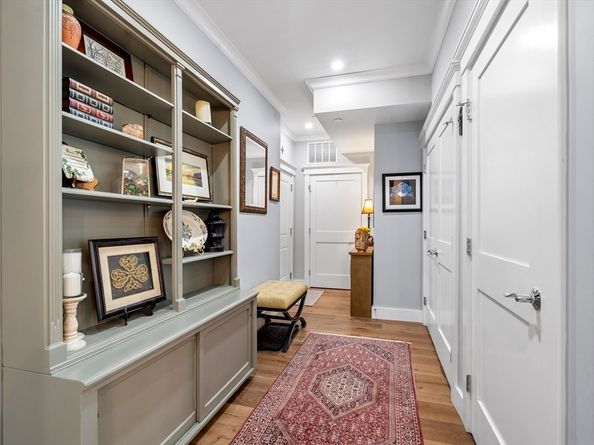 298 Washington St 208, Westwood MA 02090