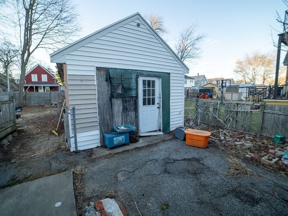 45 Cowdrey Ave, Lynn MA 01904