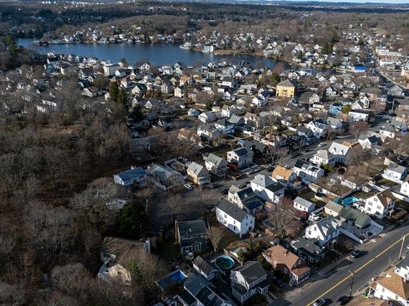 45 Cowdrey Ave, Lynn MA 01904