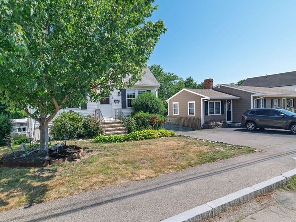104 Lenox St, Quincy MA 02169