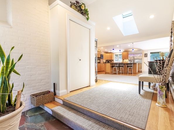 16 Leonard Rd, Sharon MA 02067