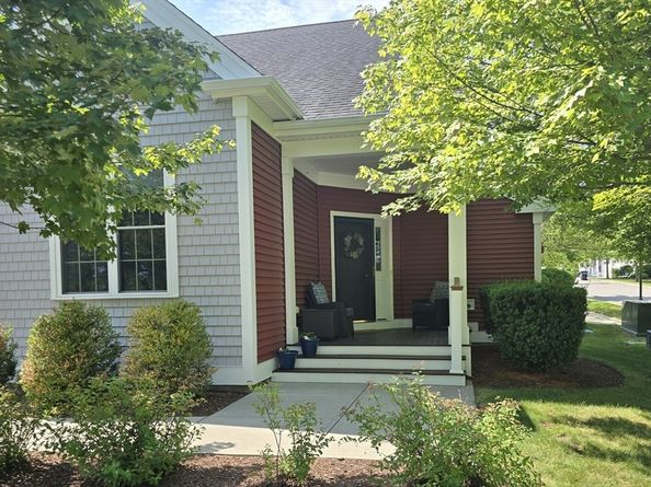 68 Hastings Rd 68, Hudson MA 01749