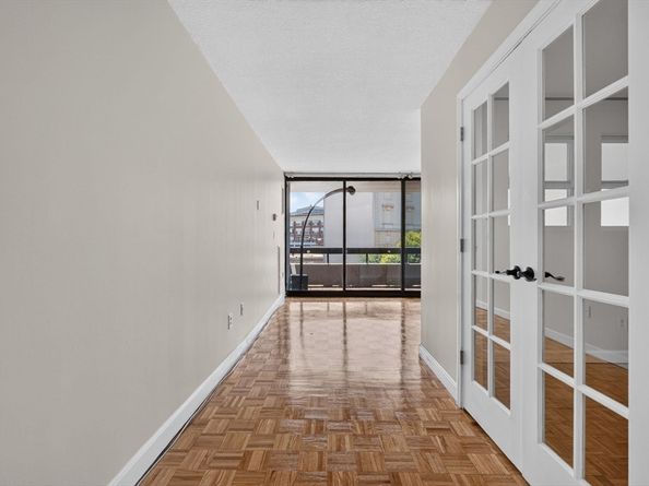 566 Commonwealth 304, Boston MA 02215