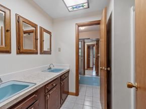 6 Wright Road, Peabody MA 01960