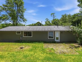 14 Temi Road, Chelmsford MA 01824