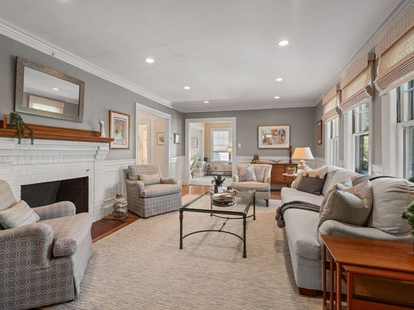 24 Fenno Rd, Newton MA 02459