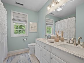 11 Jones Rd, Middleton MA 01949