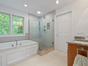11 Jones Rd, Middleton MA 01949