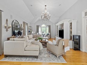 11 Jones Rd, Middleton MA 01949