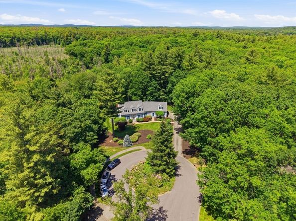 15 Erin Way, Middleton MA 01949