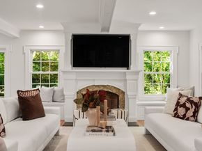1 Kenilworth Circle, Wellesley MA 02482