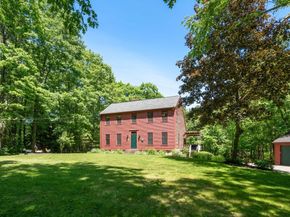 164 White Birch St, Leicester MA 01524