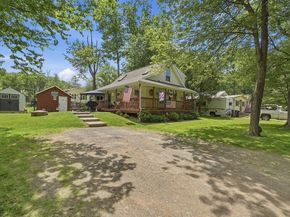 16 Kosta Avenue, Rutland MA 01543