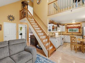 16 Kosta Avenue, Rutland MA 01543