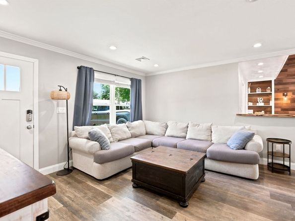 36 Monroe Rd, Hanover MA 02339