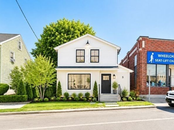 11 Grove, Belmont MA 02478