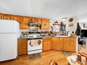 154 Newbury St 26, Peabody MA 01960