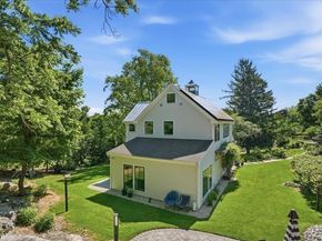 108 Kilby St, Hingham MA 02043