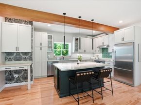 108 Kilby St, Hingham MA 02043