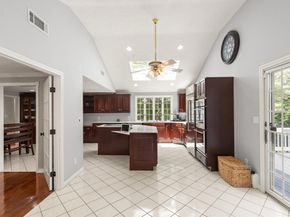 4 Pentucket Ln, Danvers MA 01923