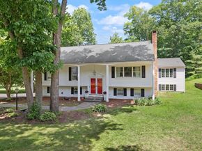 4 Pentucket Ln, Danvers MA 01923