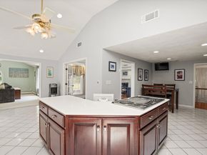 4 Pentucket Ln, Danvers MA 01923