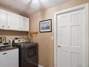 4 Pentucket Ln, Danvers MA 01923