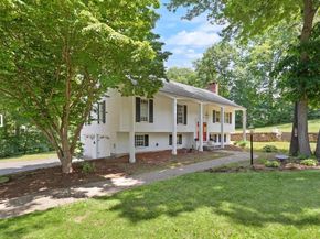 4 Pentucket Ln, Danvers MA 01923