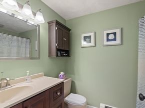 4 Pentucket Ln, Danvers MA 01923