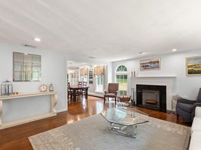4 Pentucket Ln, Danvers MA 01923