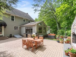 2 Garrison Ln, Southborough MA 01772