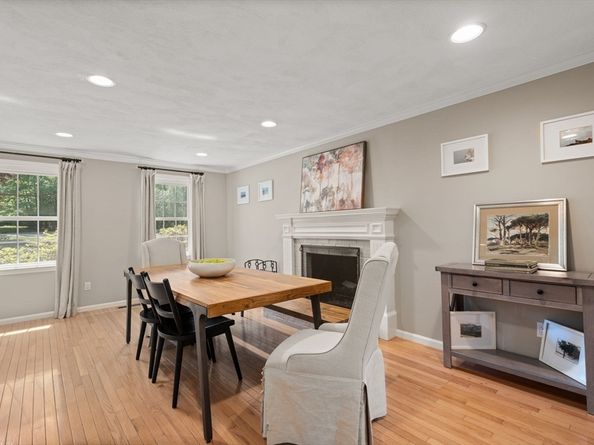 2 Garrison Ln, Southborough MA 01772